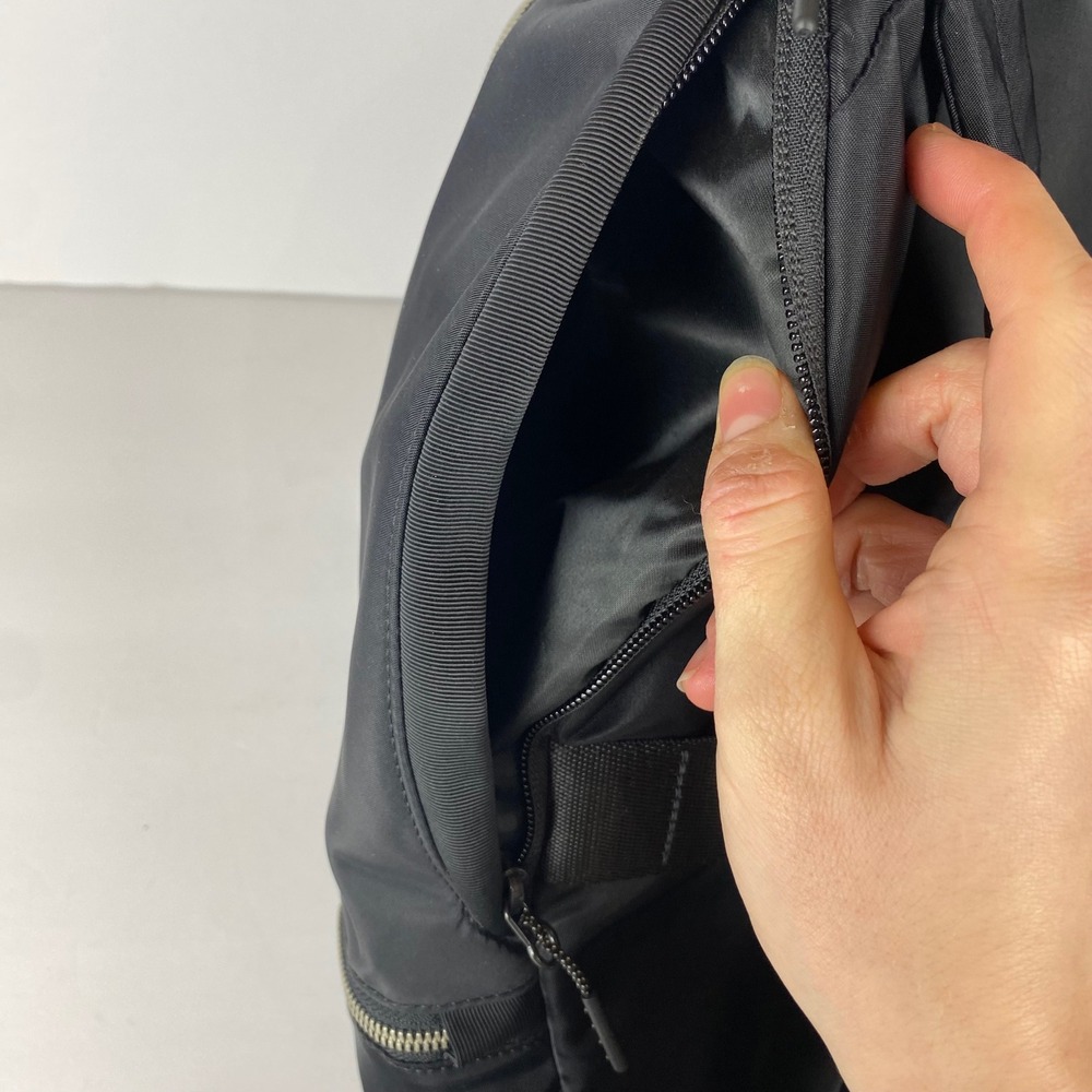 Lululemon City Adventure Backpack Black 20L - Picture 9 of 11
